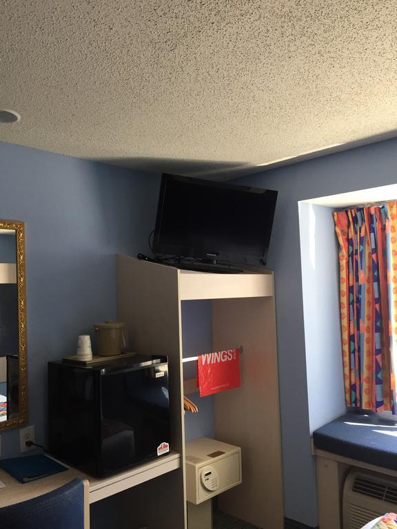 Microtel Inn & Suites By Wyndham Carolina Beach Bagian luar foto